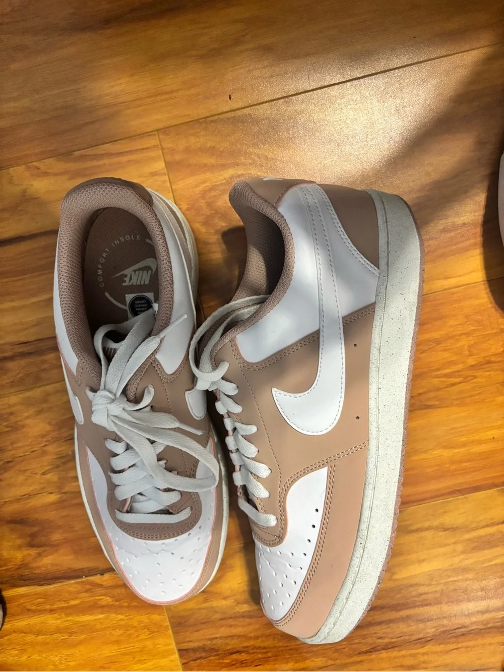Nike Women’s Low-Top Sneakers - White & Tan - Picture 1 of 1